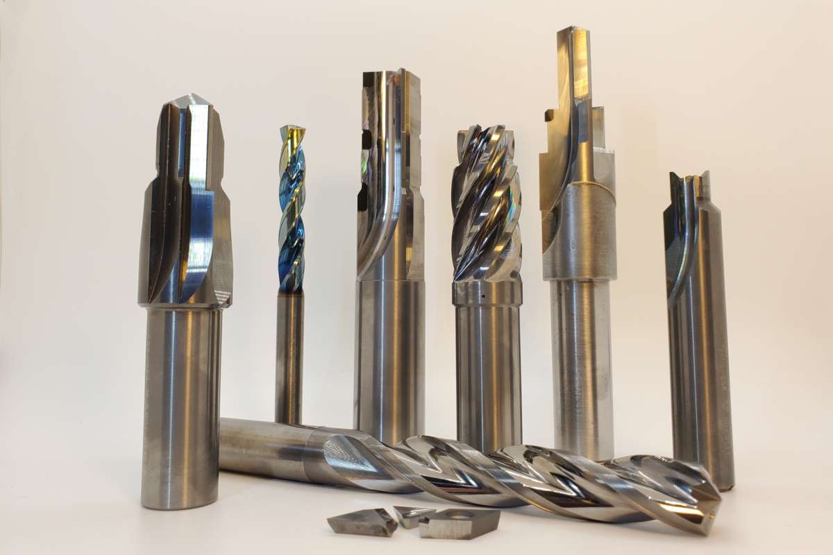 Accuromm provides carbide cutting tools for the metal working, automotive, aerospace and industrial supply industries.